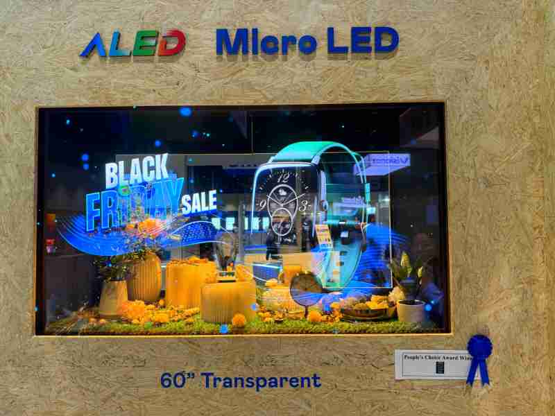 牛牛游戏60吋高透明度Micro LED显示器获”最佳Micro LED技术应用奖”，，将Micro LED面板透明化之设计特性极致发挥，，，以可扩展性无缝拼接技术打造，，，具备600 nits全画面亮度、、大于60%穿透率及超过NTSC 110%的优异广色域表现，，可依需求灵活应用于各种场域
